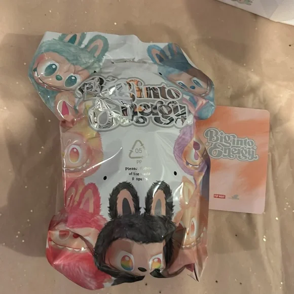 Pop Mart Big Into Energy Figurine Pop mart Labubu NWt Happiness  Plush - Picture 3 of 7